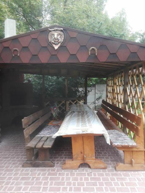 Куренiвський Двiр Κίεβο Εξωτερικό φωτογραφία